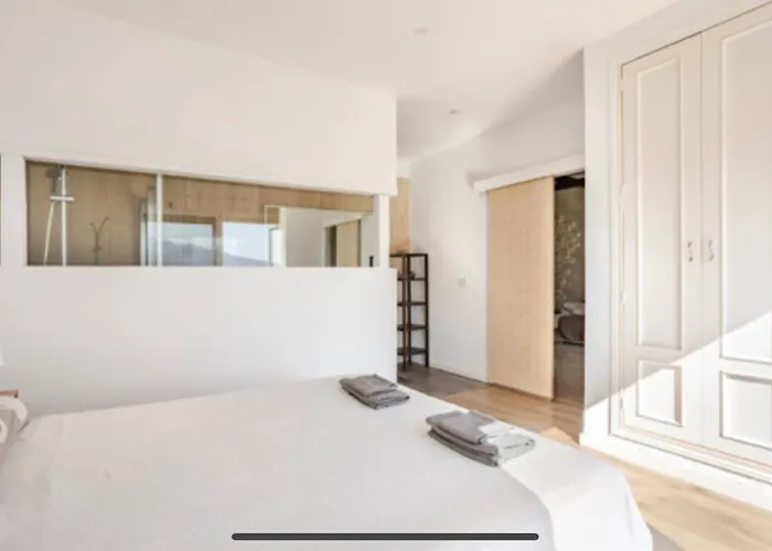 Con Vistas Al Mar Y Jacuzzi Privado דירה *