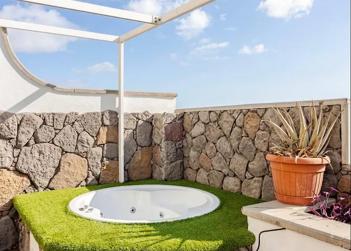 Con Vistas Al Mar Y Jacuzzi Privado 圣克鲁斯-德特内里费